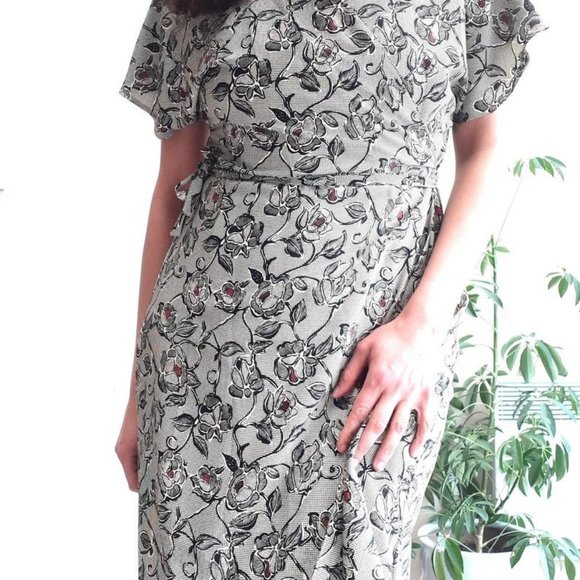 Vintage floral wrap dress - Picture 3 of 6